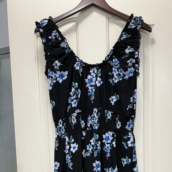 SOLD
NoBo ruffle strap sleeveless mini
Floral Dress XL 15-17 - Picture 3 of 10